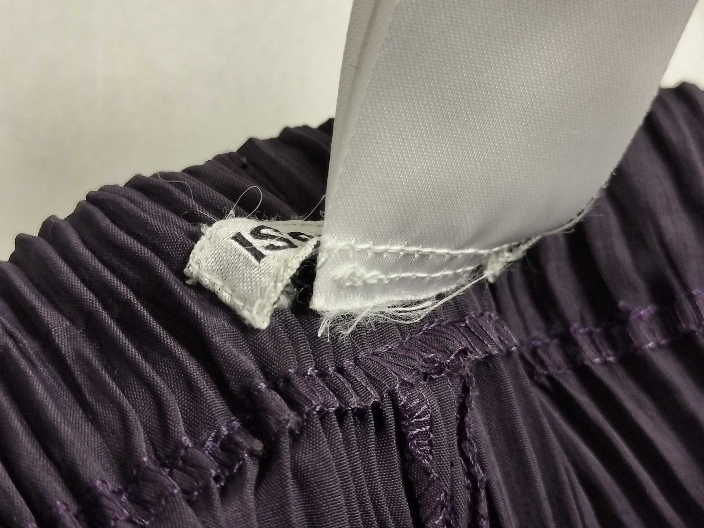 ISSEY MIYAKE Pleated Straight Pants IM71-FF613 Purple L Pants