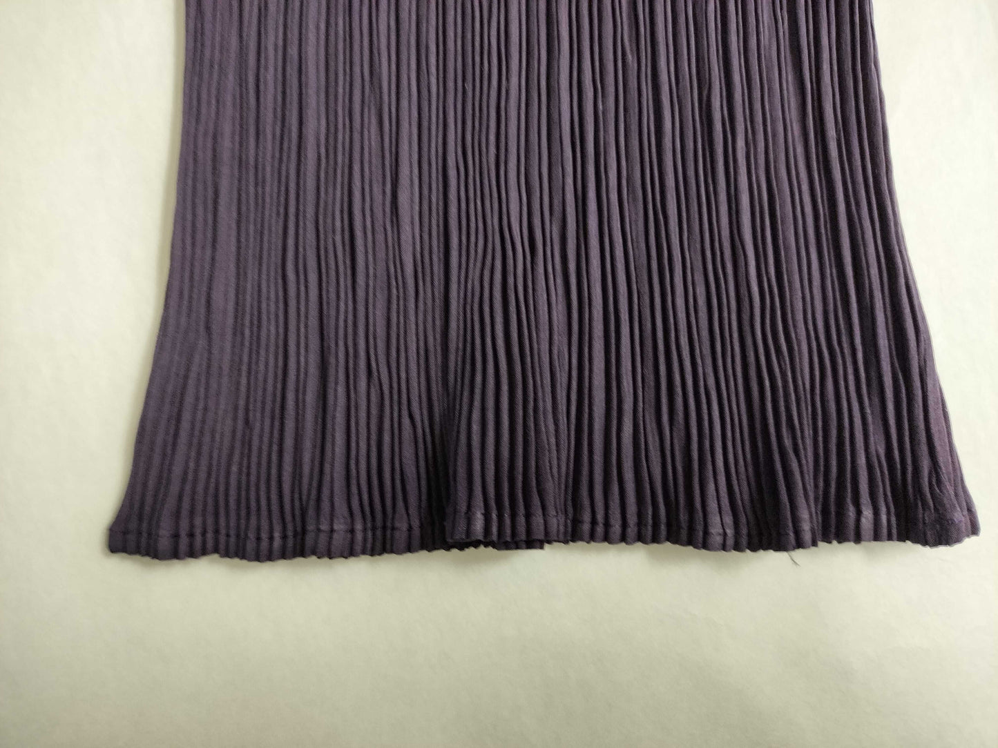 ISSEY MIYAKE Pleated Straight Pants IM71-FF613 Purple L Pants