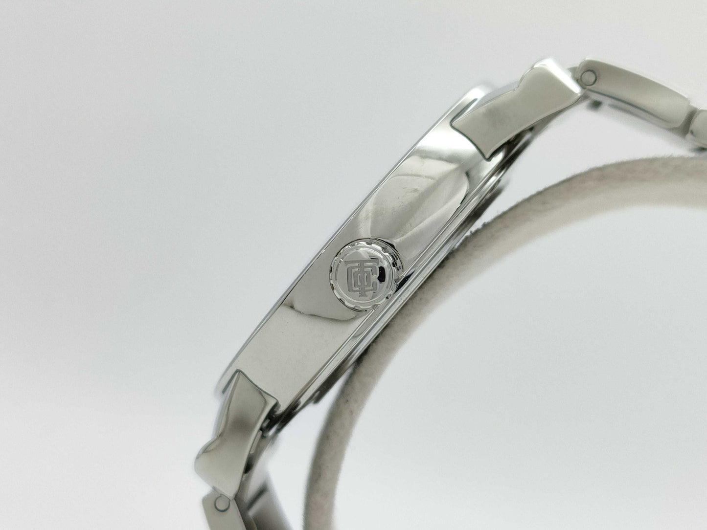 Tiffany & Co. Atlas 2-Hand Quartz Women's Watch 34876169 131460526