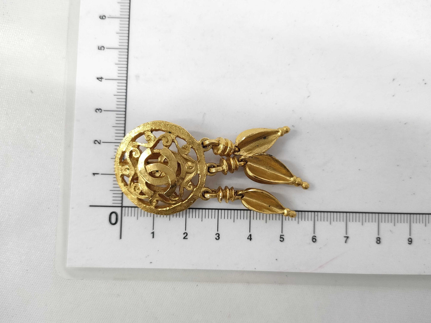 CHANEL CHANEL Earrings 95A Swing Gold Earrings