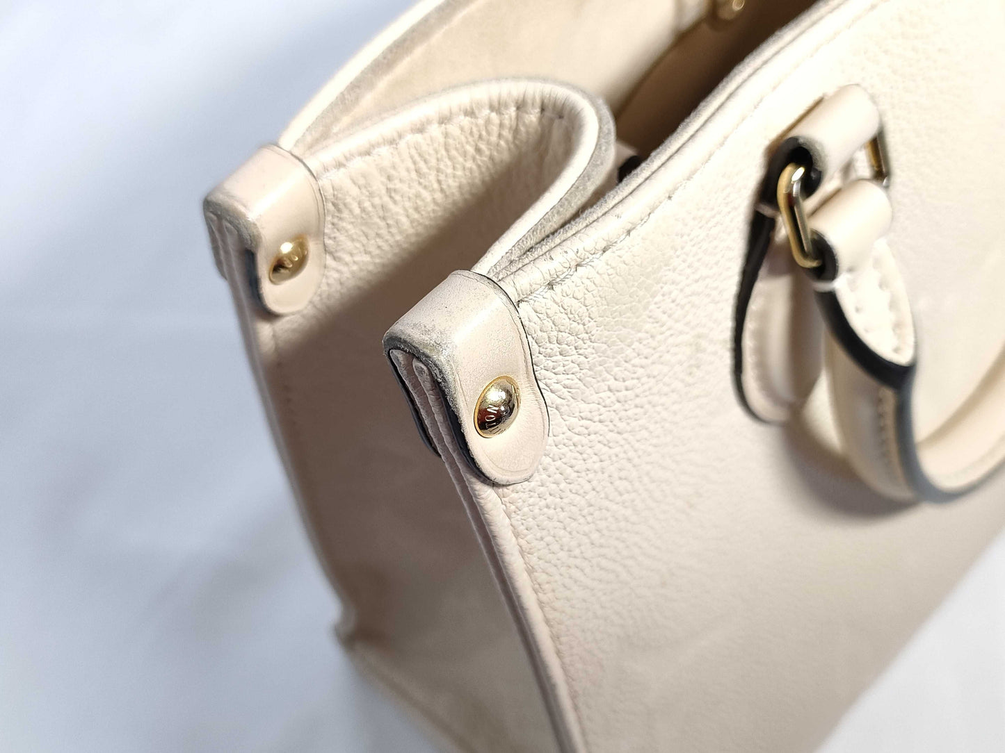 LOUIS VUITTON On the Go PM M46569 Handbag