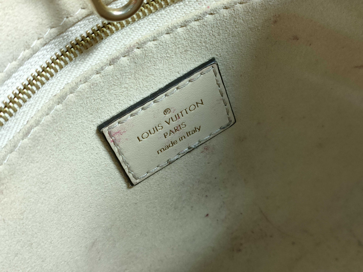 LOUIS VUITTON On the Go PM M46569 Handbag