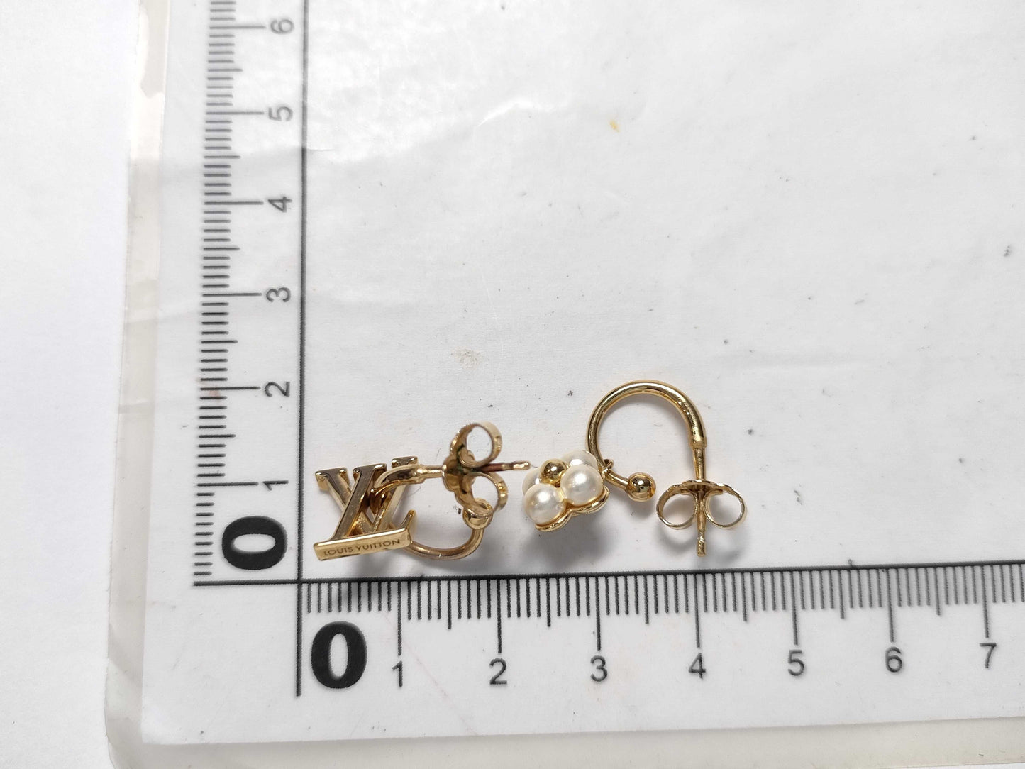 LOUIS VUITTON Earrings - LV Floragram M01025 Earrings
