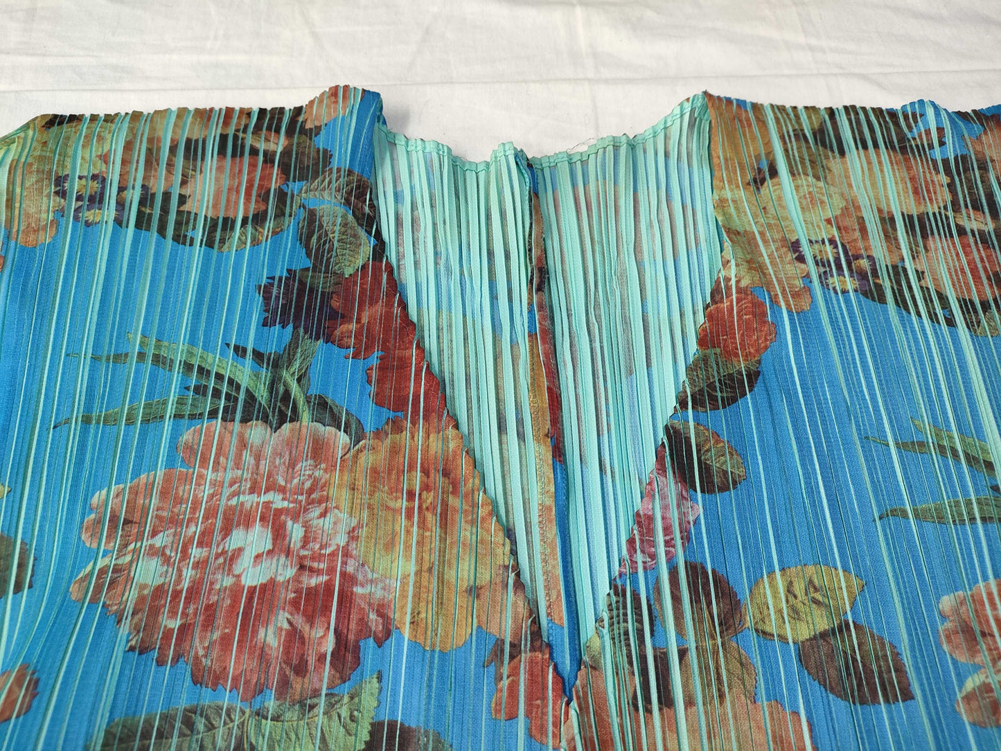 PLEATS PLEASE Floral Print Cardigan