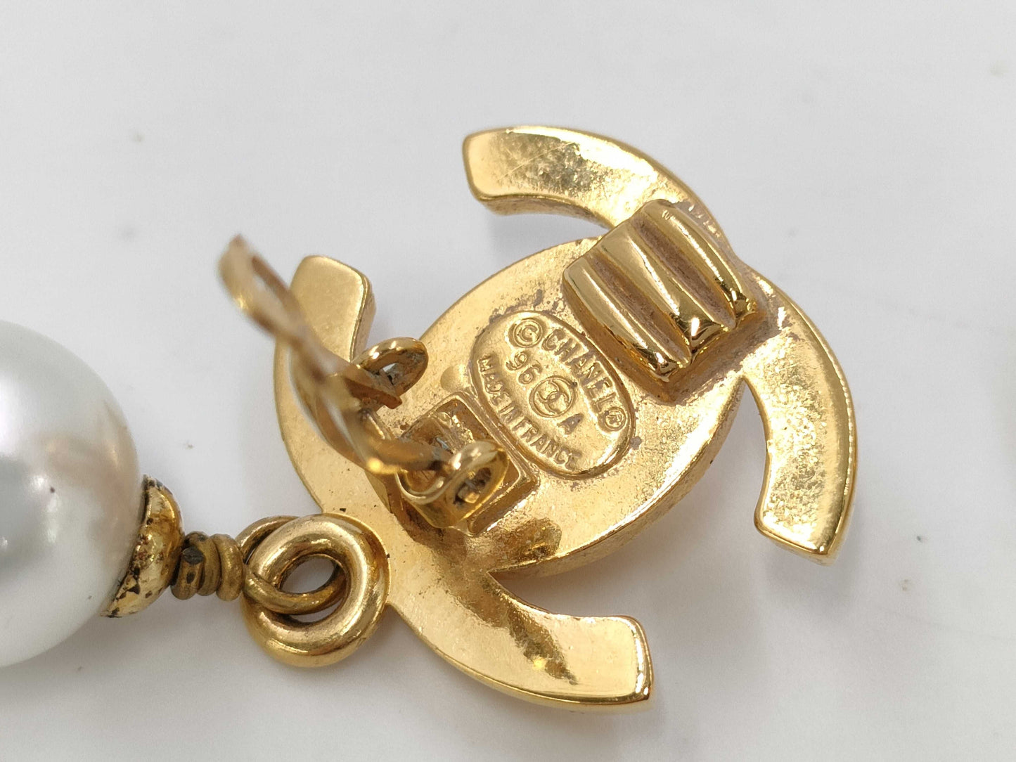 CHANEL 96A Turnlock Pearl Earrings