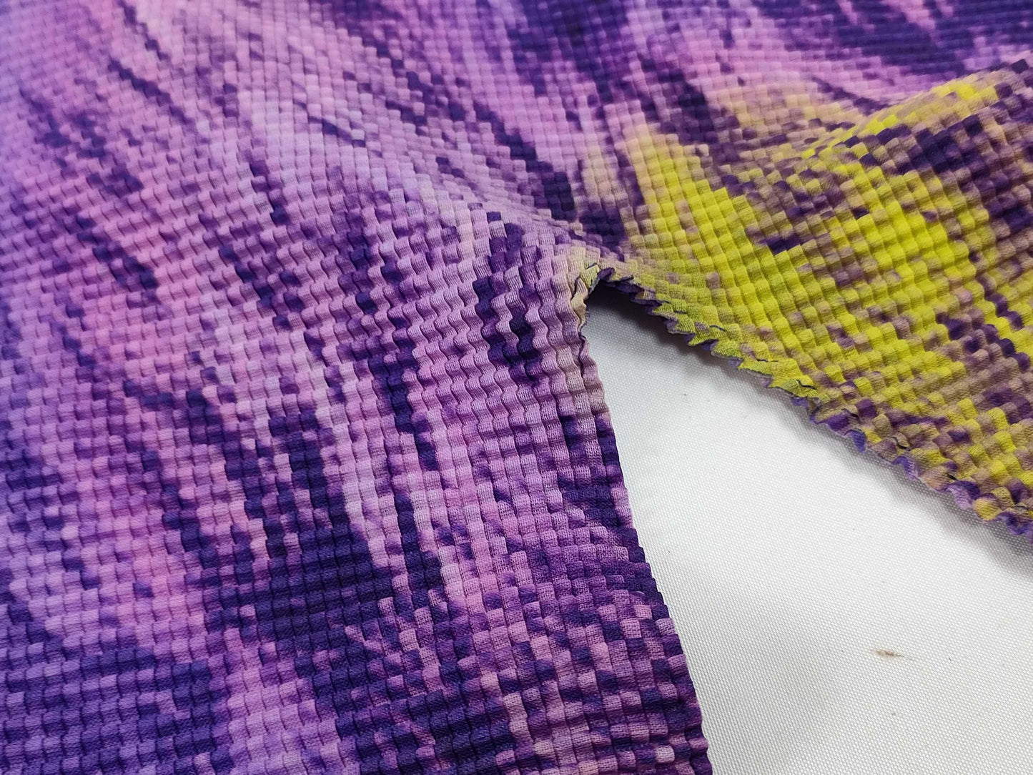 ISSEY MIYAKE Tops High Neck Long Sleeve All-Over Print Tops