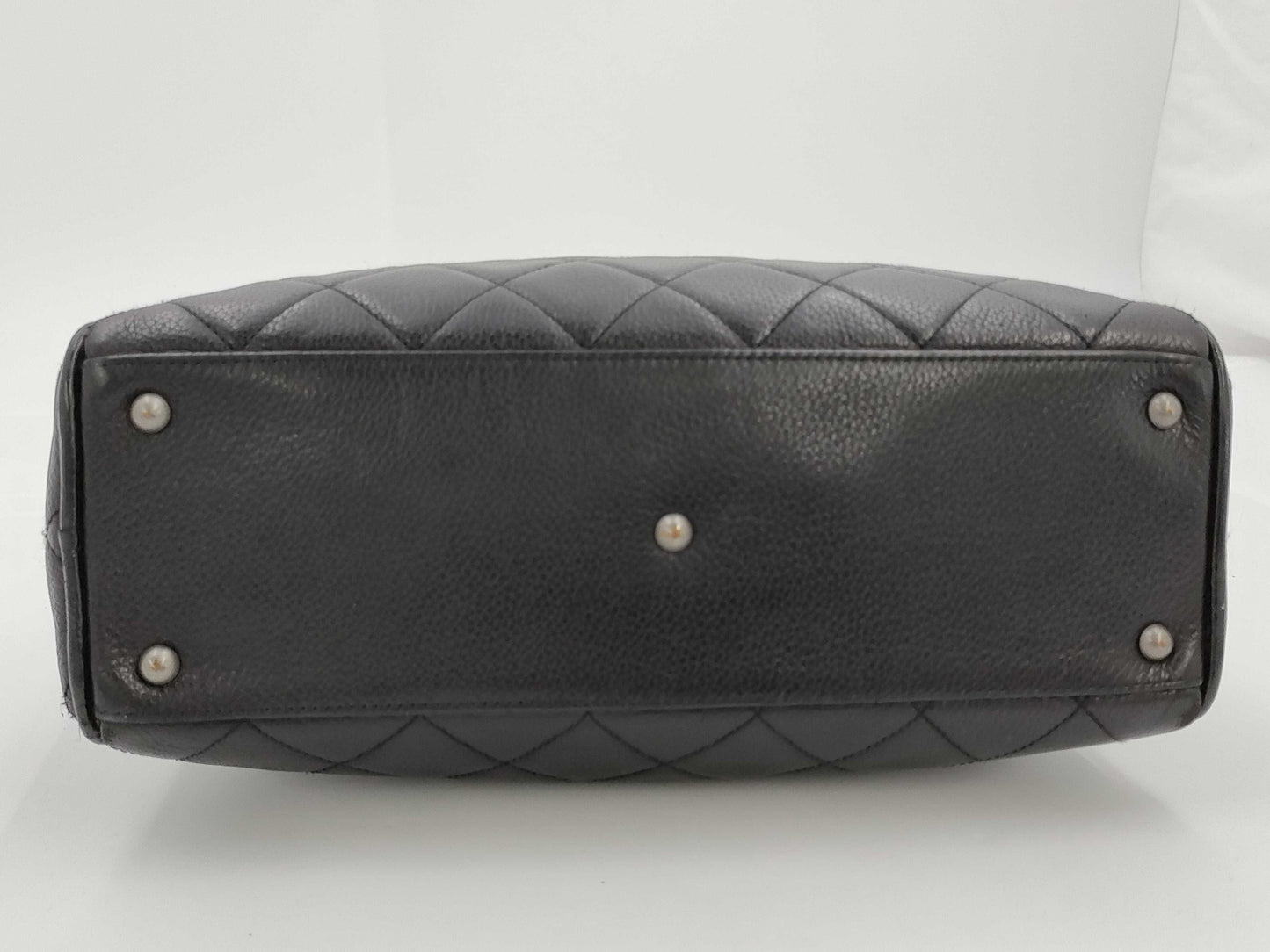 CHANEL Matelasse Handbag Caviar Skin Handbag
