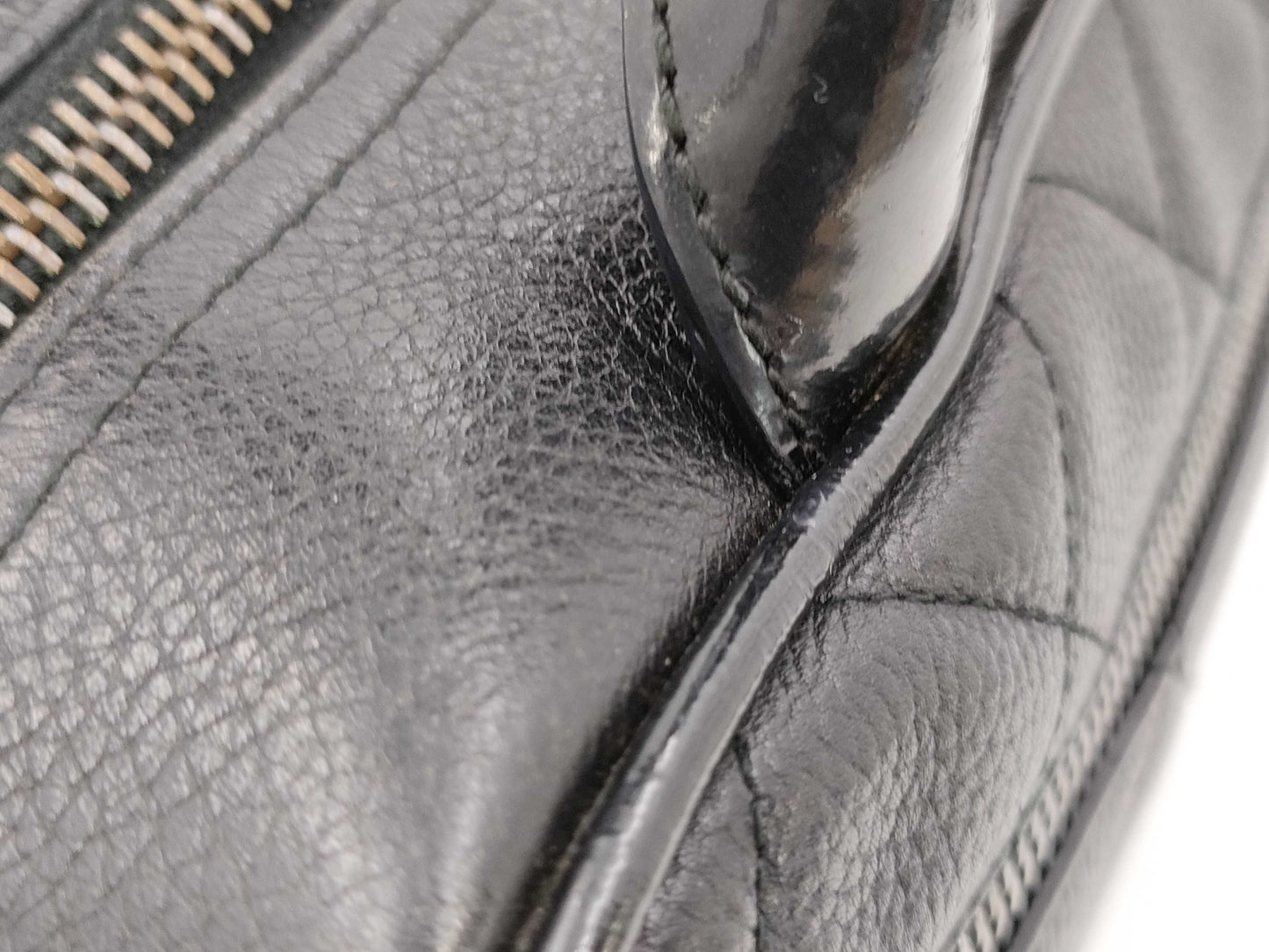 CHANEL Matelasse Handbag Caviar Skin Handbag