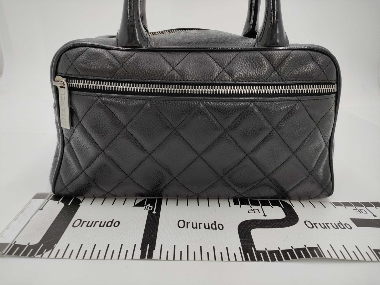 CHANEL Matelasse Handbag Caviar Skin Handbag