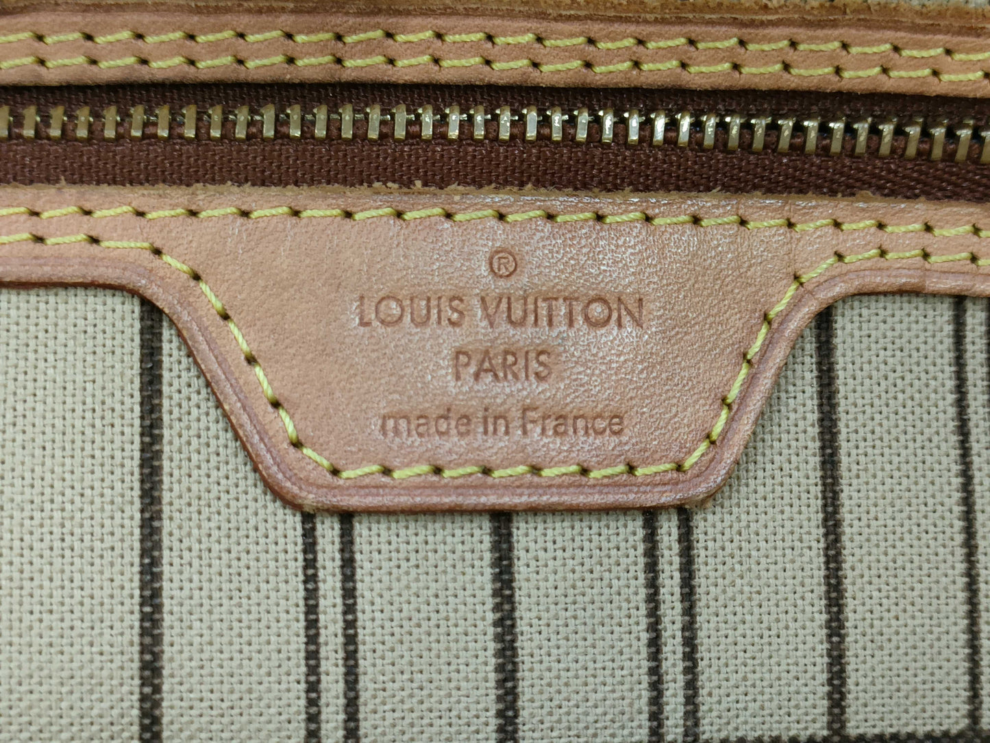 LOUIS VUITTON Monogram Neverfull MM Tote Bag