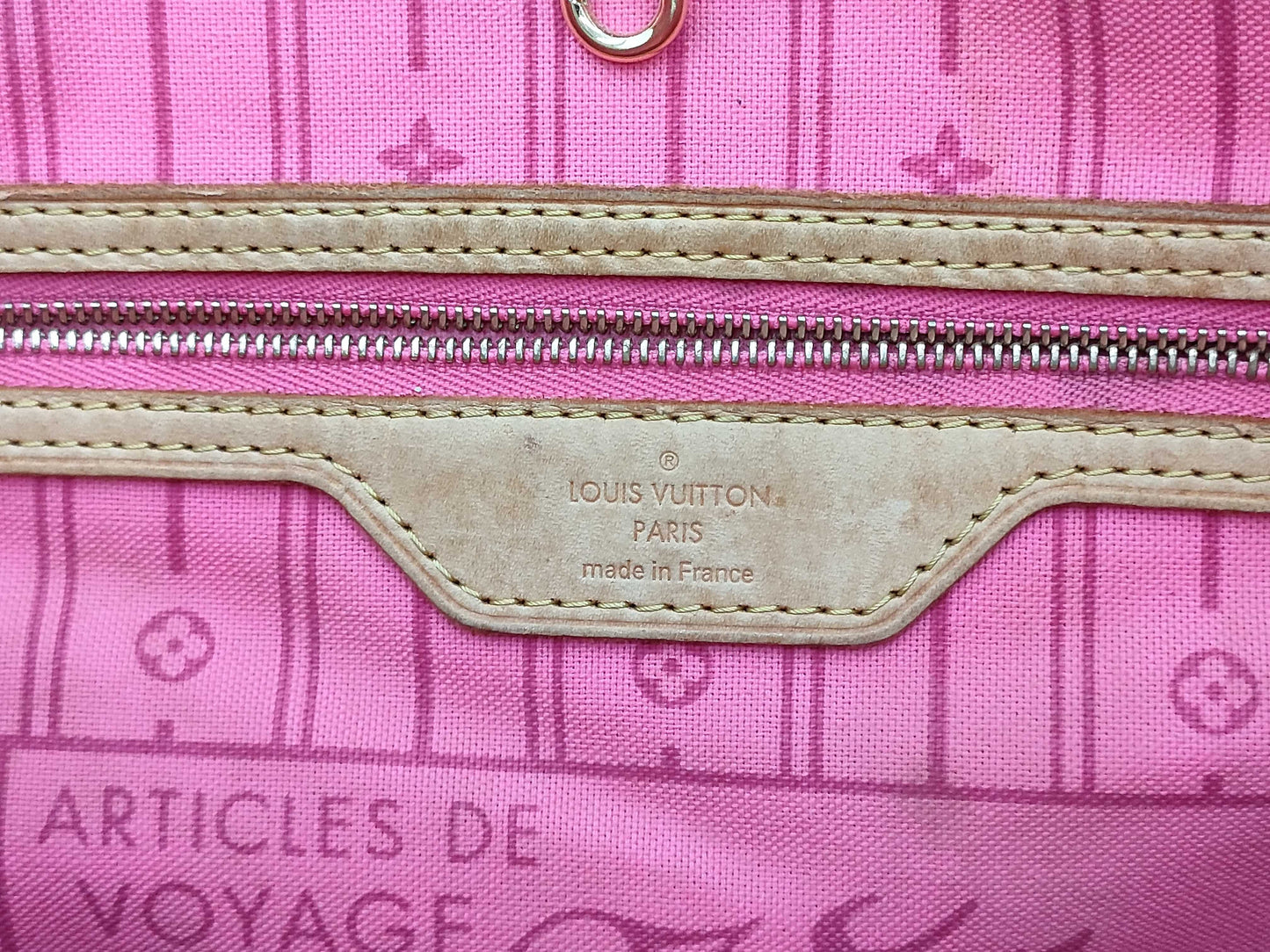 LOUIS VUITTON Monogram Rose Neverfull MM Shoulder Bag