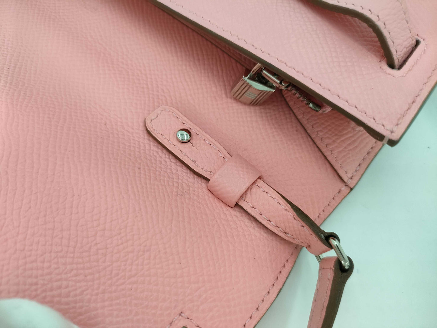 HERMES Kelly Wallet To-Go Epson Rose Confetti Silver Hardware Y Stamp Wallet