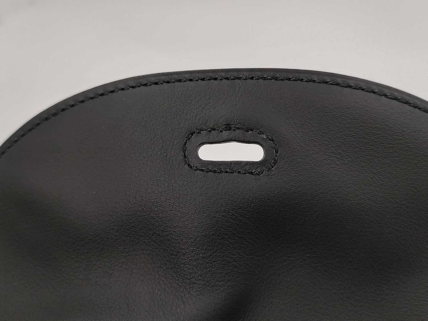 HERMES Lindy 26K Stamped Noir Silver Hardware Swift Handbag