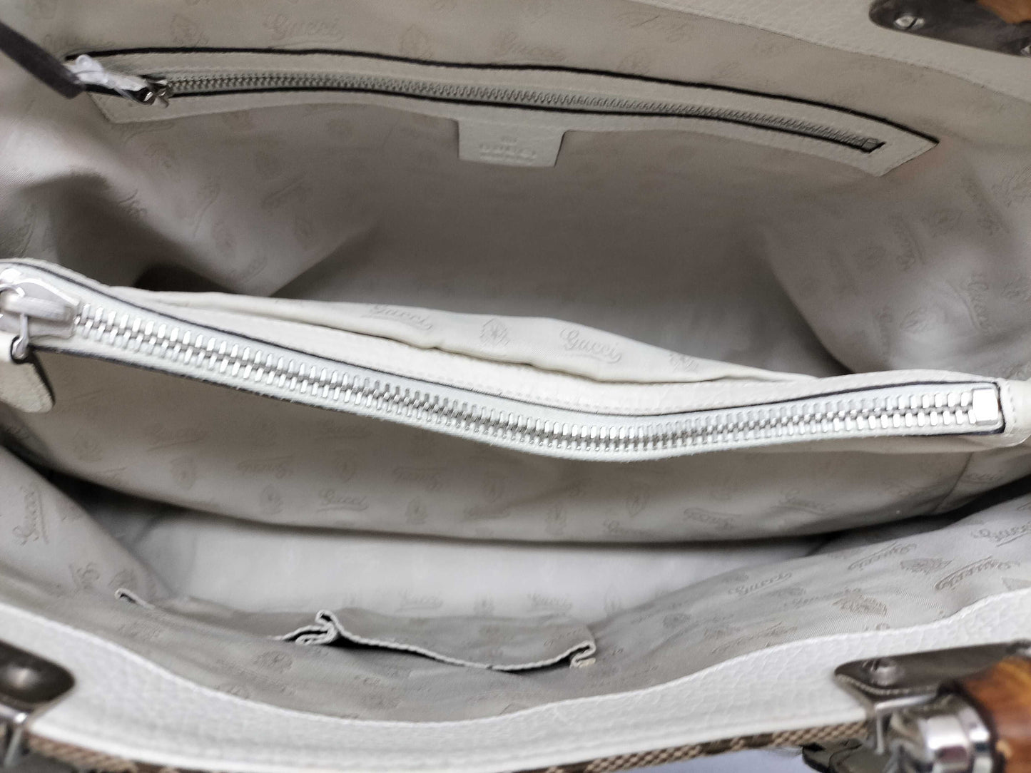 GUCCI GG Canvas Medium Bamboo Bar Tote Bag in Beige/Ivory with Monogram Canvas and Silver