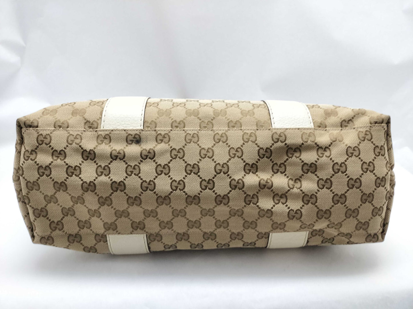 GUCCI GG Canvas Medium Bamboo Bar Tote Bag in Beige/Ivory with Monogram Canvas and Silver