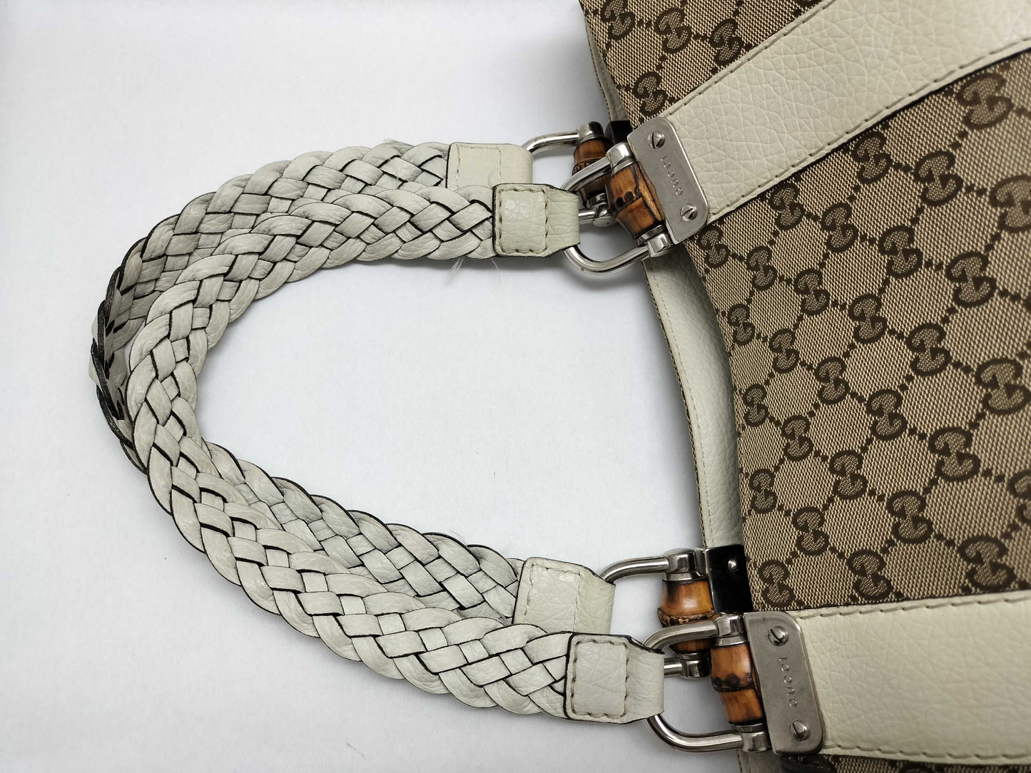GUCCI GG Canvas Medium Bamboo Bar Tote Bag in Beige/Ivory with Monogram Canvas and Silver