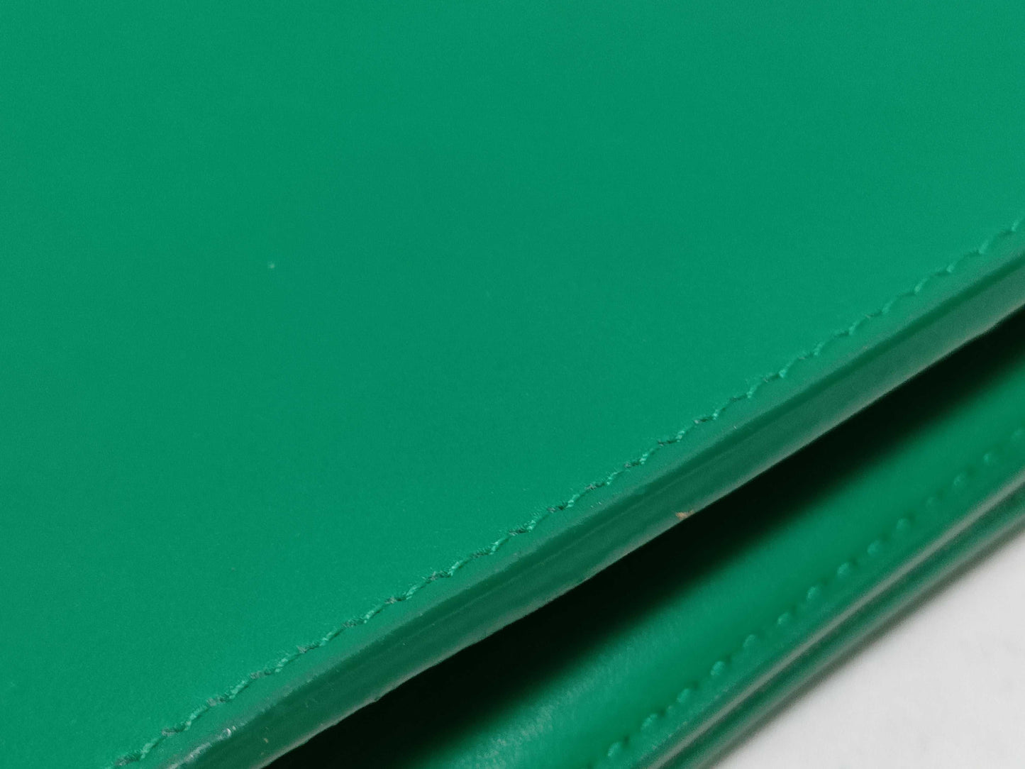 SAINT LAURENT Yves Saint Laurent Classic Ligne Y Clutch Bag in Green Smooth Calfskin Leather with Gold Accents, 311213, 2020