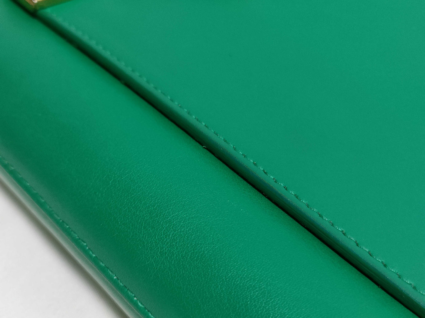 SAINT LAURENT Yves Saint Laurent Classic Ligne Y Clutch Bag in Green Smooth Calfskin Leather with Gold Accents, 311213, 2020