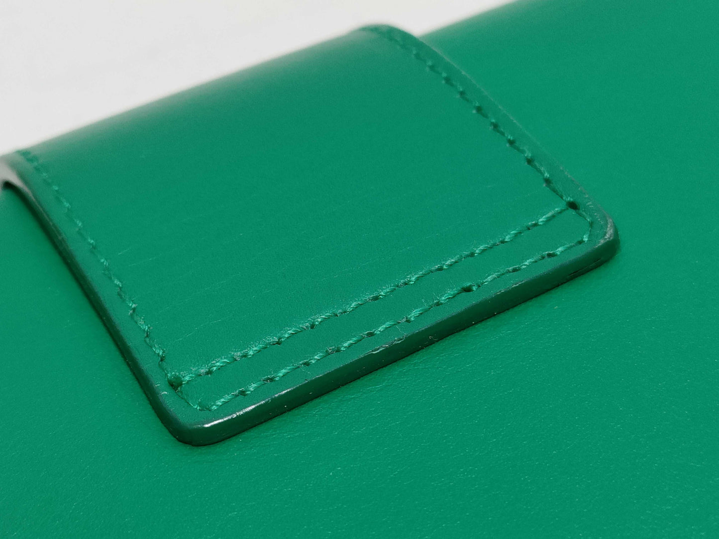 SAINT LAURENT Yves Saint Laurent Classic Ligne Y Clutch Bag in Green Smooth Calfskin Leather with Gold Accents, 311213, 2020