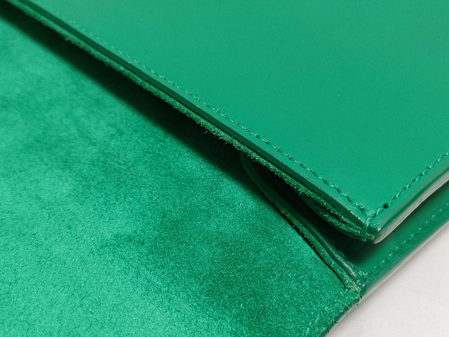 SAINT LAURENT Yves Saint Laurent Classic Ligne Y Clutch Bag in Green Smooth Calfskin Leather with Gold Accents, 311213, 2020