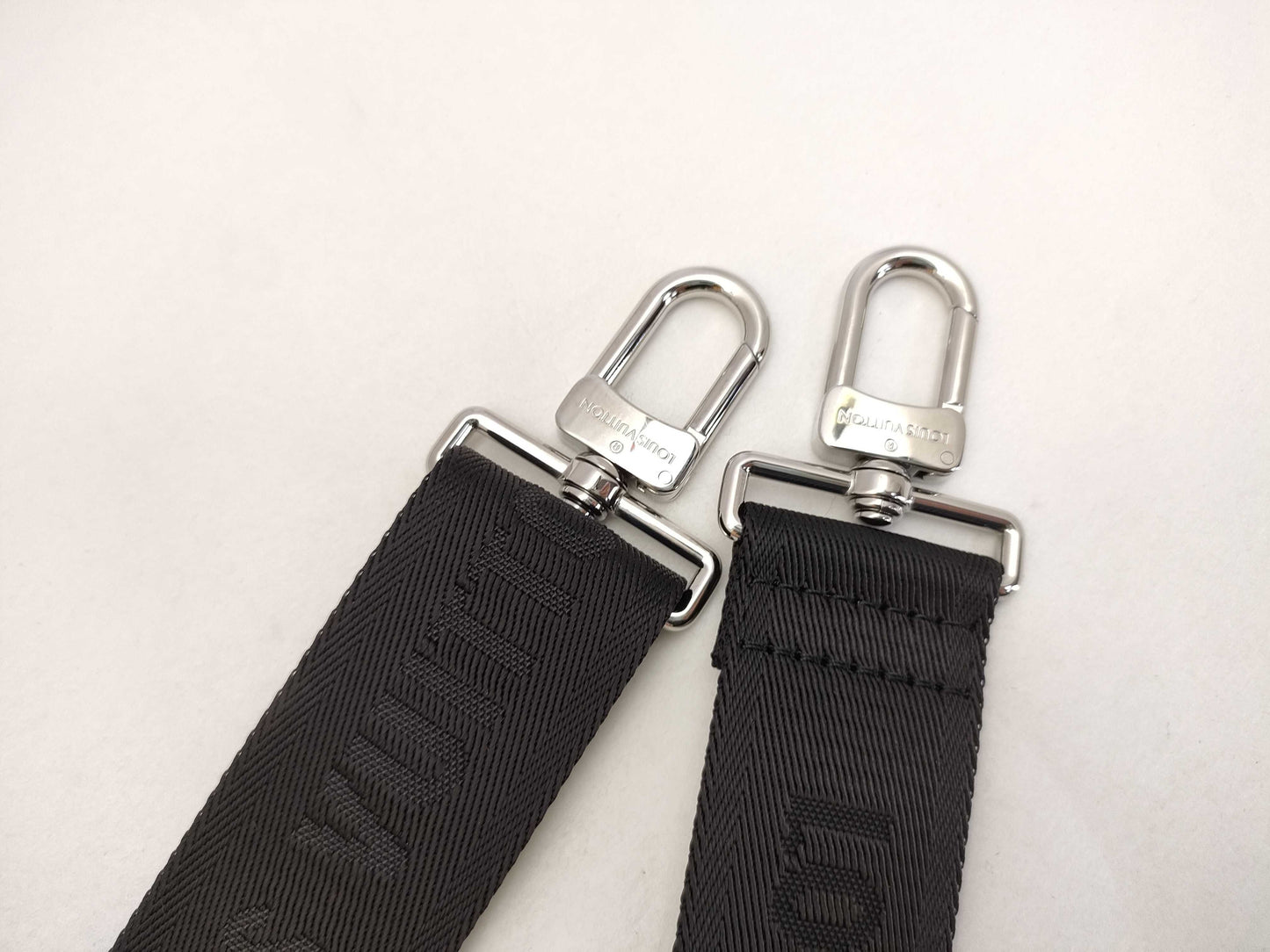 LOUIS VUITTON Louis Vuitton Signature Adjustable Strap, Black/Green, Silver Hardware, 95*4.5*0.5cm Strap