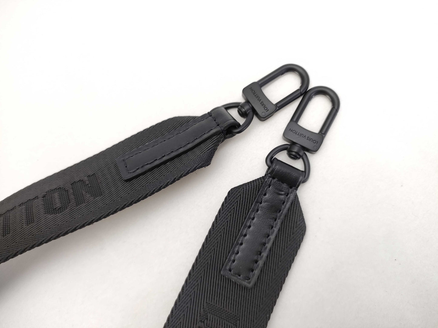 LOUIS VUITTON Louis Vuitton Signature Adjustable Strap, Black with Black Hardware, 95*4.5*0.5cm Strap