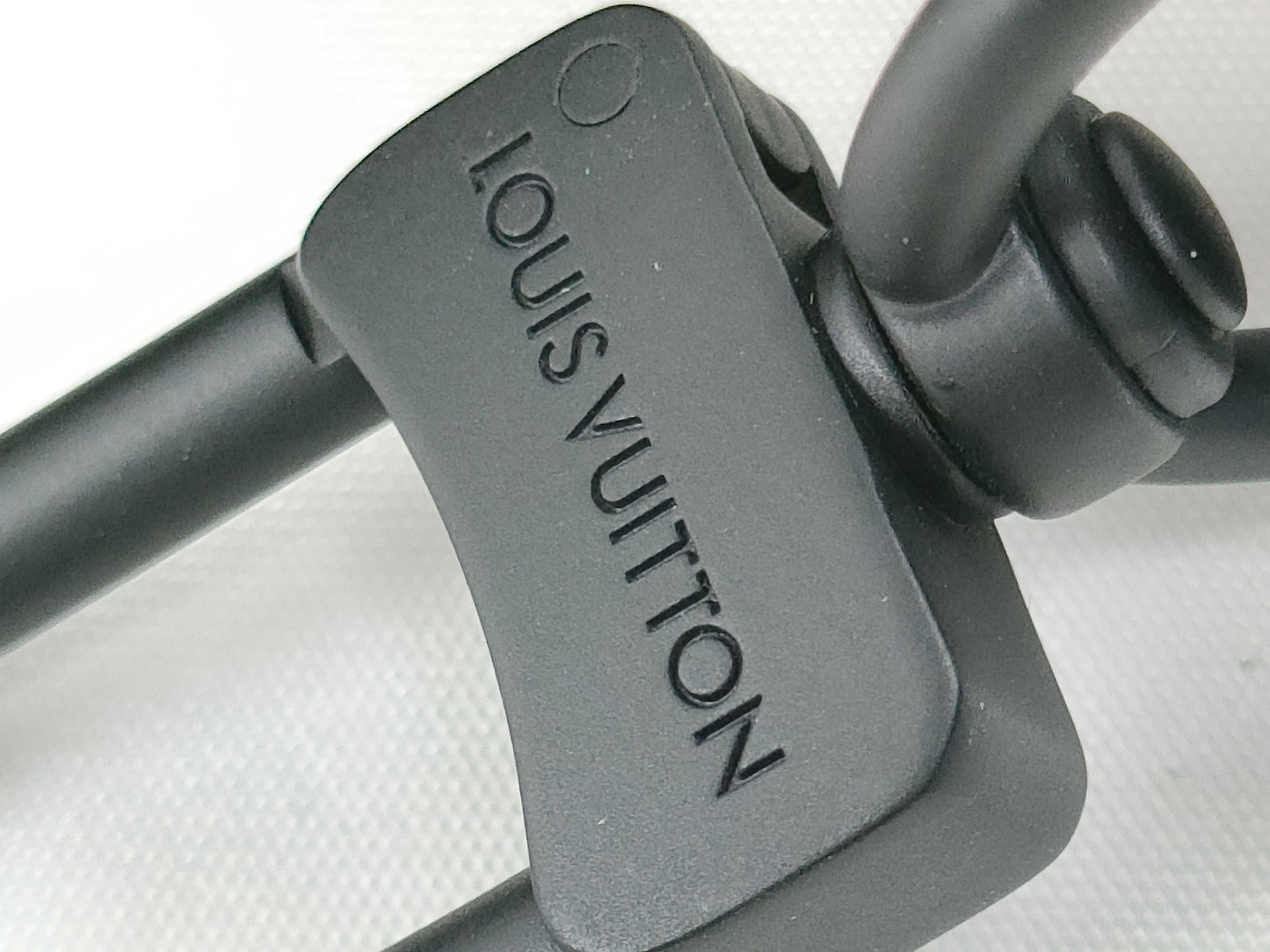 LOUIS VUITTON Louis Vuitton Signature Adjustable Strap Black with Black Hardware 95*4.5*0.5cm Strap