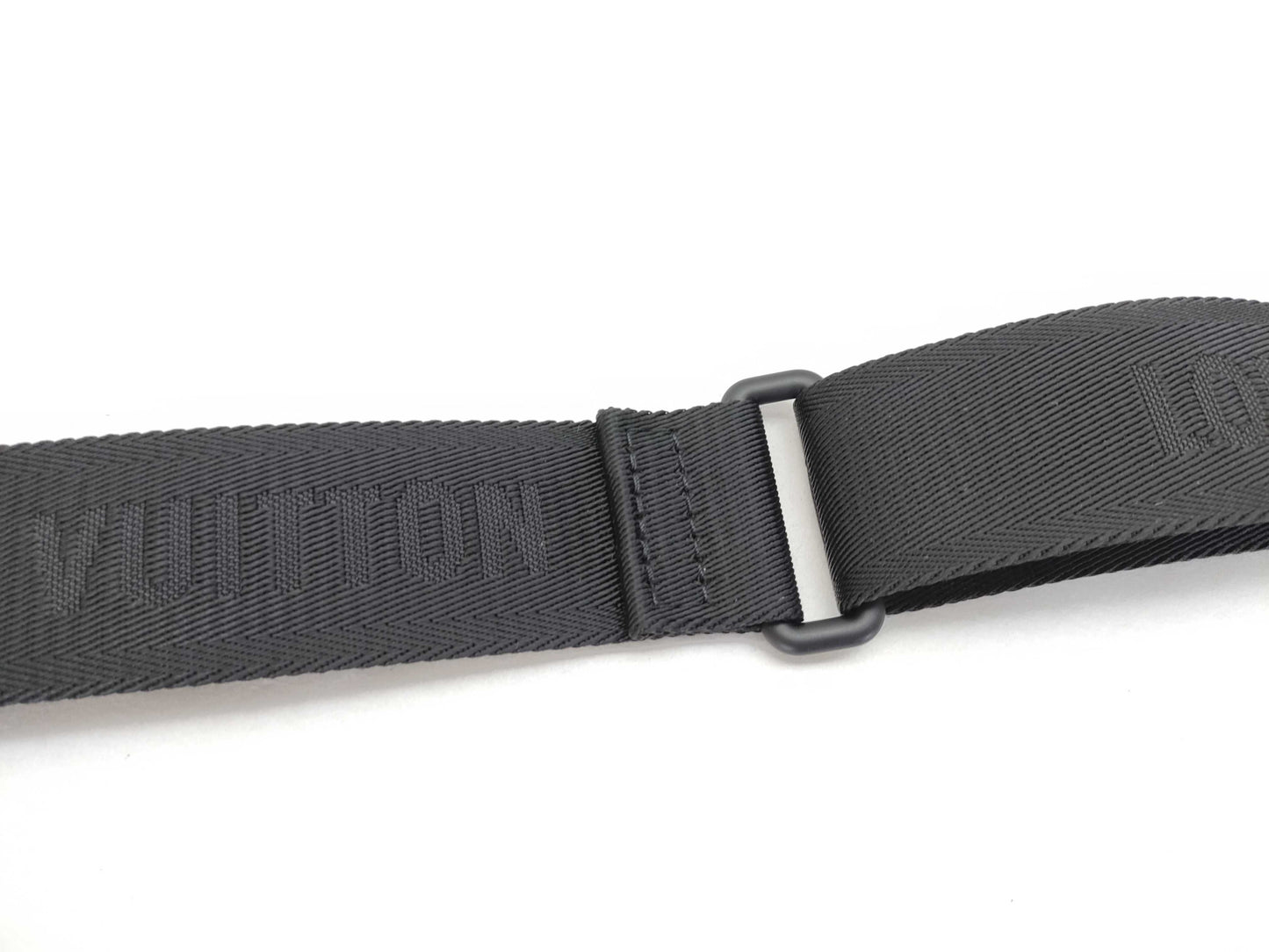 LOUIS VUITTON Louis Vuitton Signature Adjustable Strap Black with Black Hardware 95*4.5*0.5cm Strap