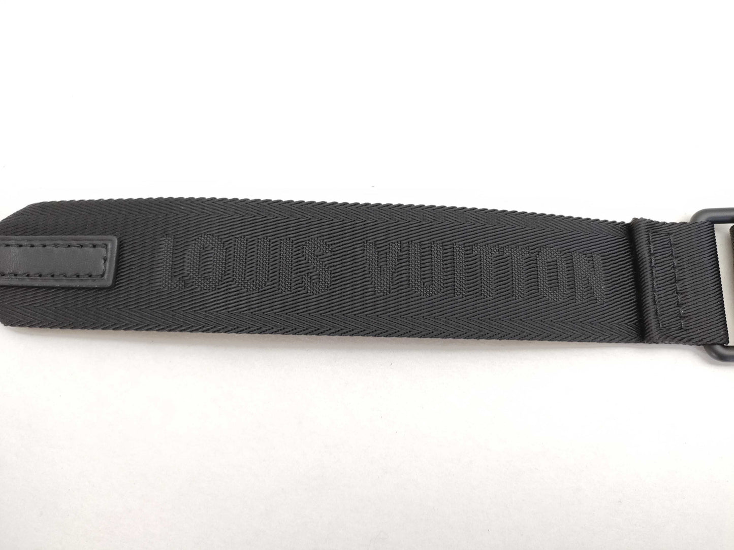LOUIS VUITTON Louis Vuitton Signature Adjustable Strap Black with Black Hardware 95*4.5*0.5cm Strap