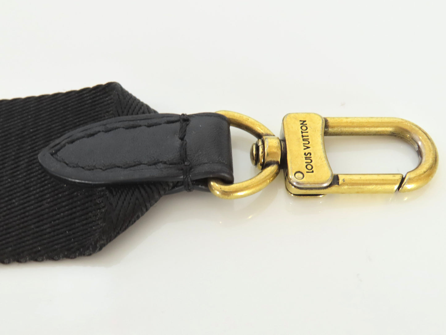 LOUIS VUITTON Louis Vuitton Signature Adjustable Strap Black with Gold Hardware 95*4.5*0.5cm Strap