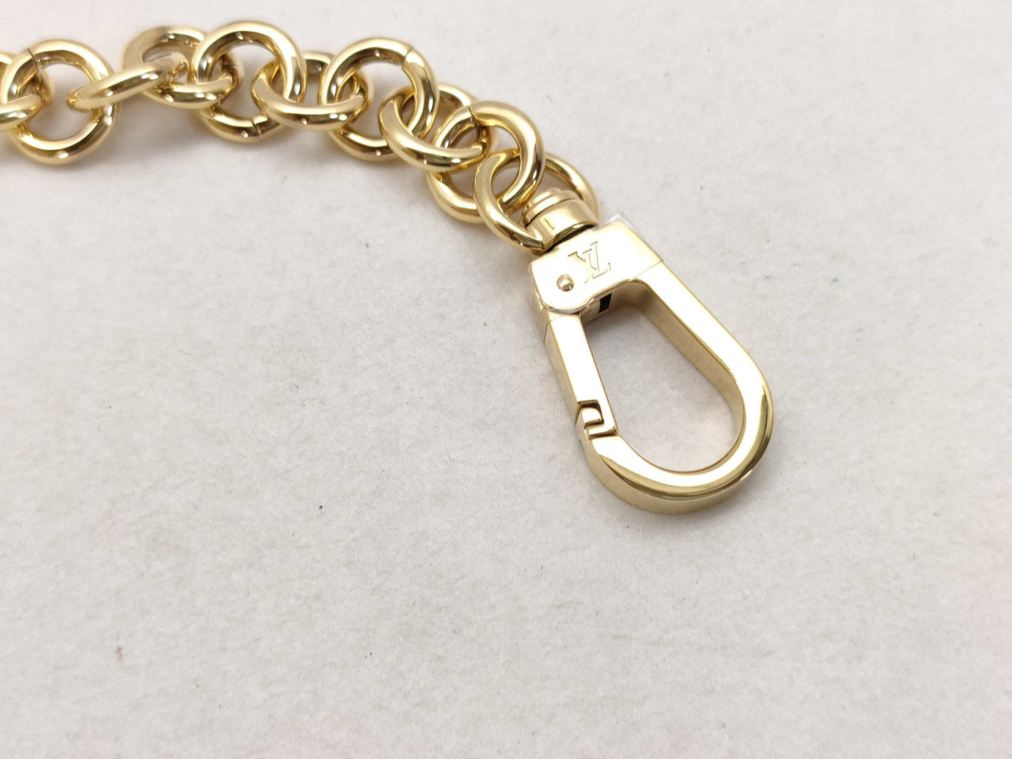 LOUIS VUITTON Gold Chain Strap with Gold Hardware, 55*1*1cm