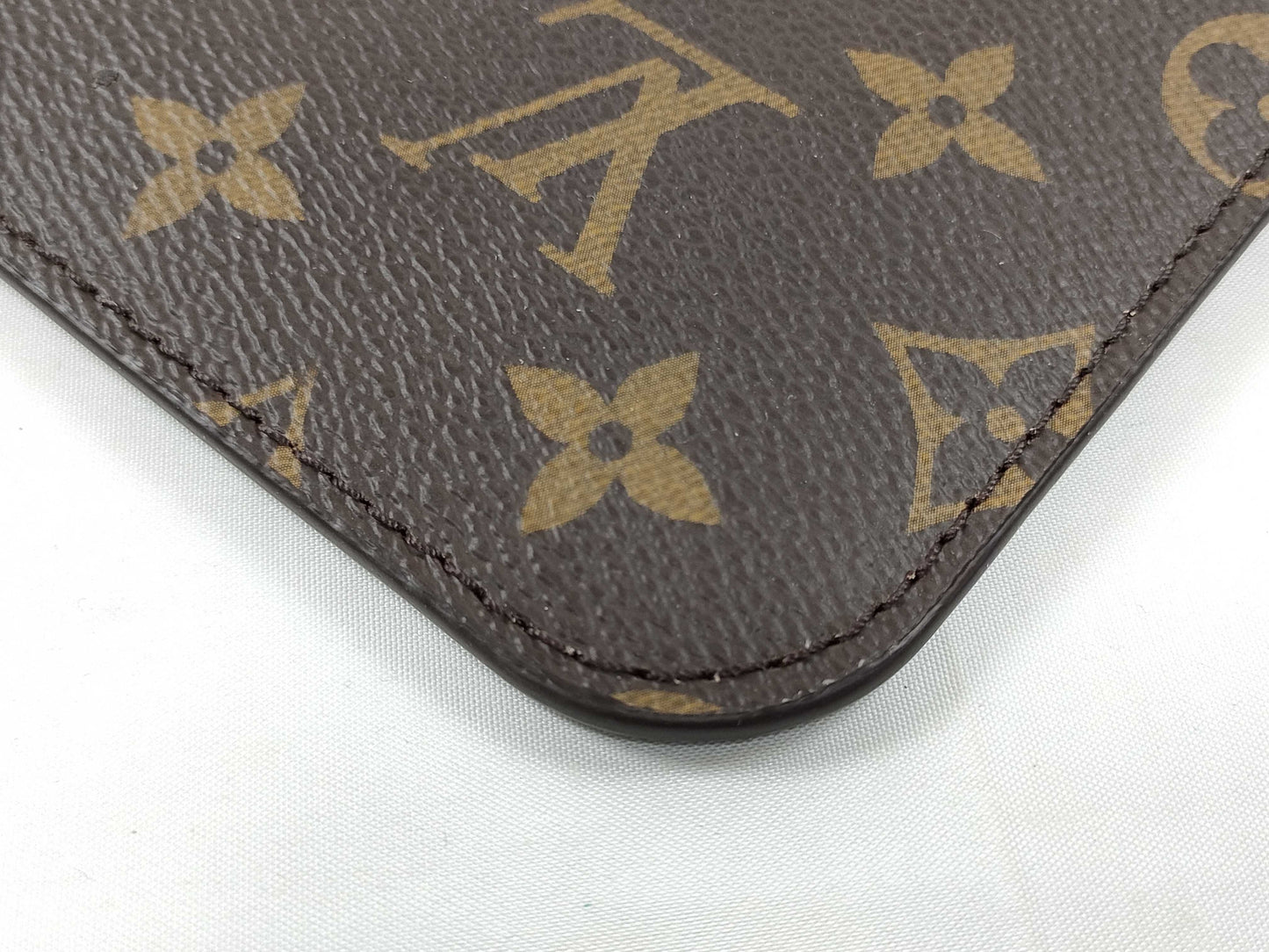 LOUIS VUITTON Monogram Louis Vuitton Neverfull Pouch / Brown Monogram Canvas / Gold Hardware Other Accessories