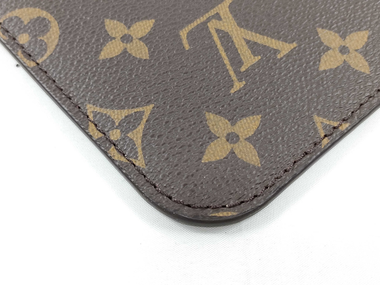 LOUIS VUITTON Monogram Louis Vuitton Neverfull Pouch / Brown Monogram Canvas / Gold Hardware Other Accessories
