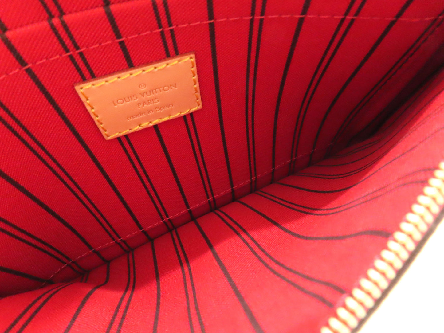LOUIS VUITTON Unidentified Monogram Louis Vuitton Neverfull Pouch / Brown Monogram Canvas / Gold Hardware Pouch