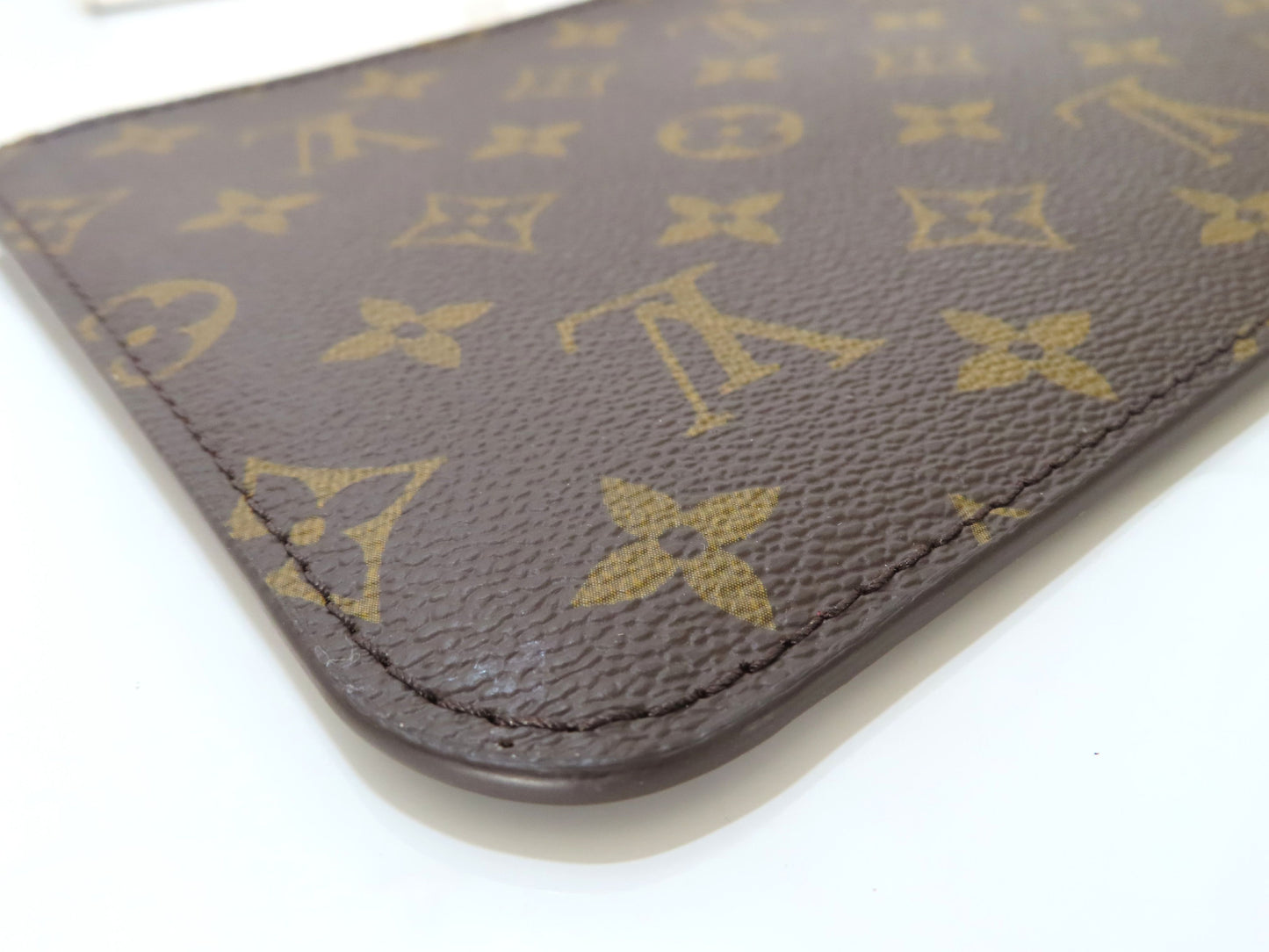 LOUIS VUITTON Unidentified Monogram Louis Vuitton Neverfull Pouch / Brown Monogram Canvas / Gold Hardware Pouch