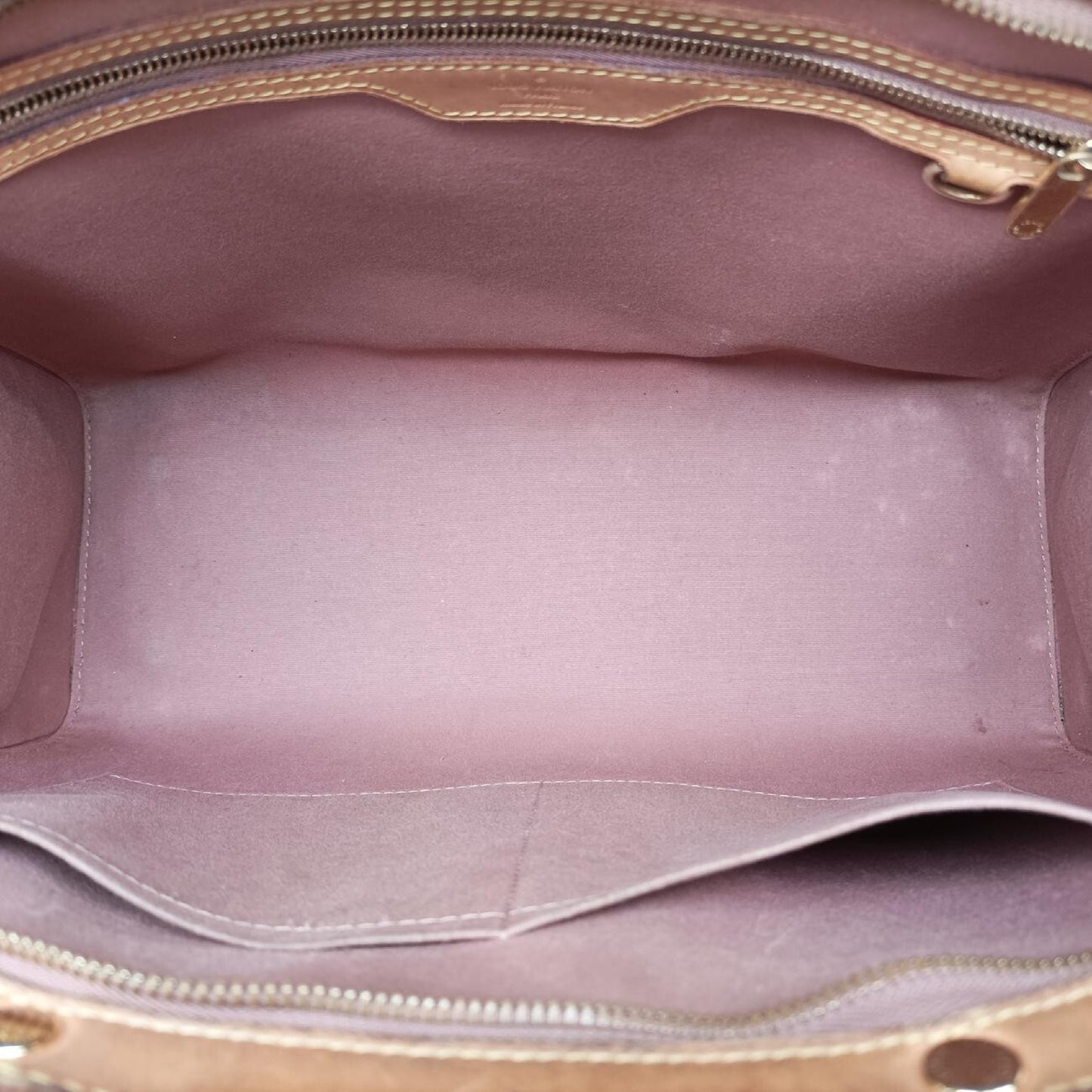 LOUIS VUITTON Blair GM Beige Vernis M91621SR1113 Shoulder Bag