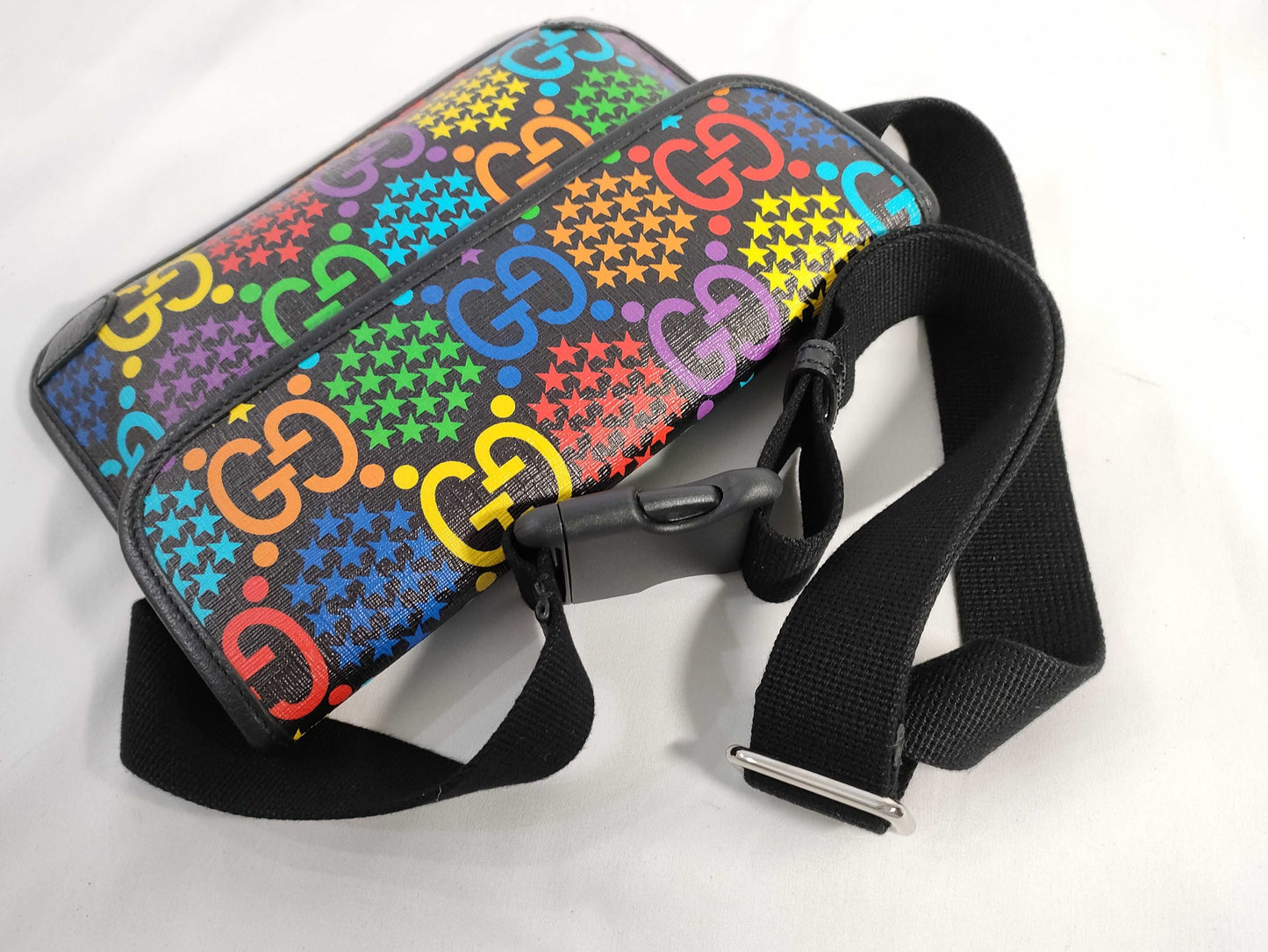 GUCCI GG Supreme Gucci Psychedelic Body Bag GG Supreme Shoulder Bag