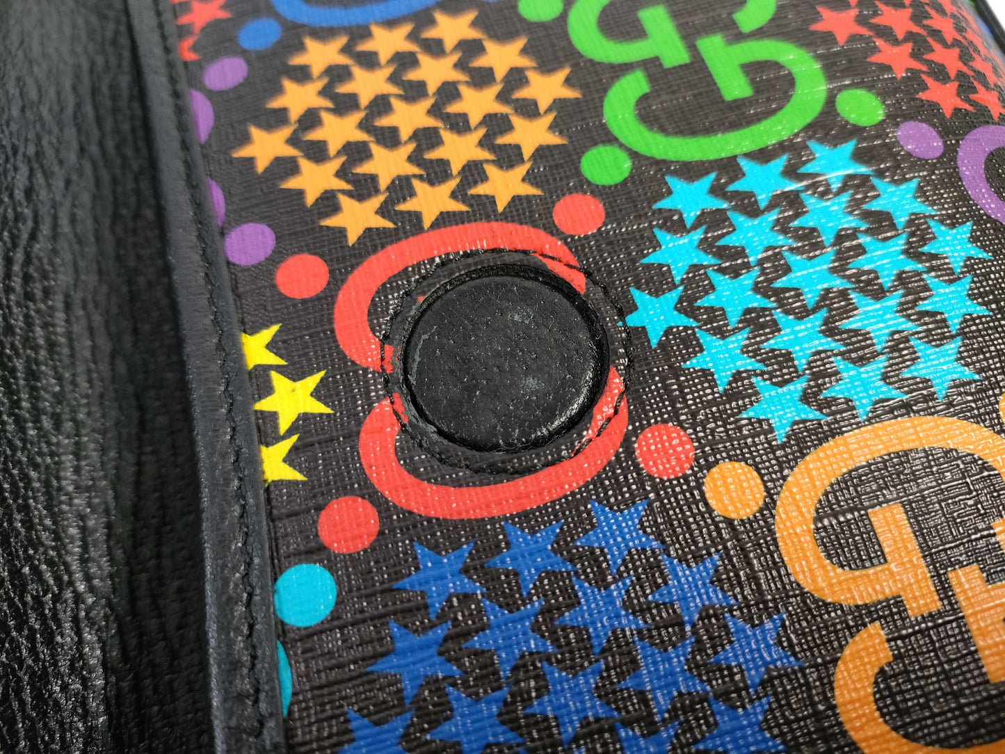 GUCCI GG Supreme Gucci Psychedelic Body Bag GG Supreme Shoulder Bag