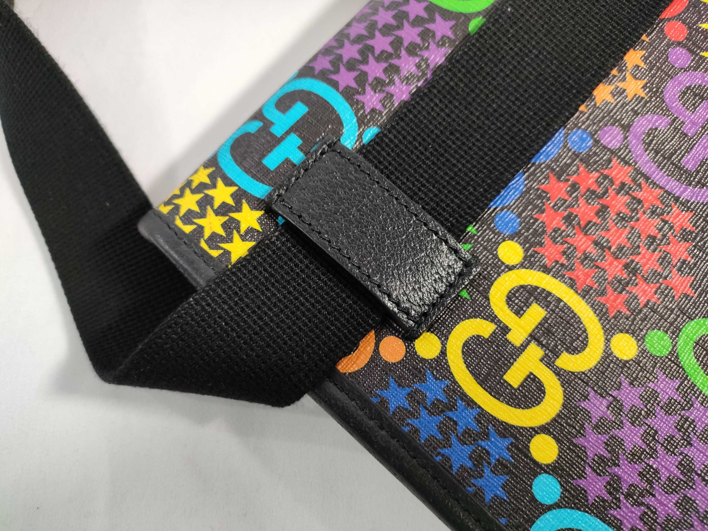 GUCCI GG Supreme Gucci Psychedelic Body Bag GG Supreme Shoulder Bag