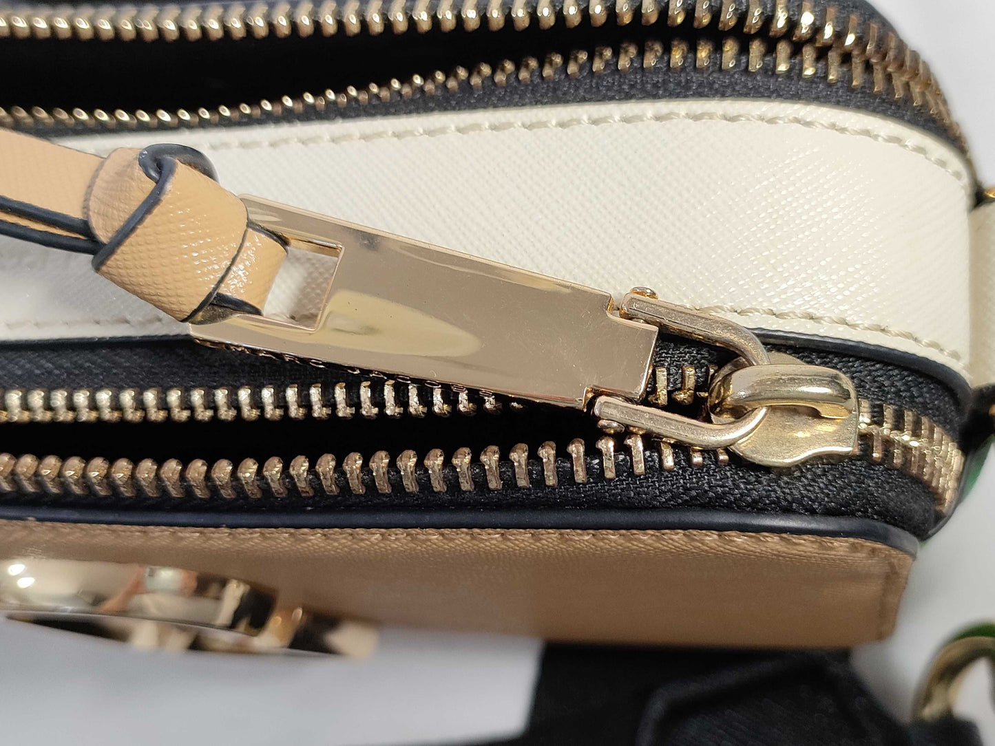 MARC JACOBS Snapshot Shoulder Bag