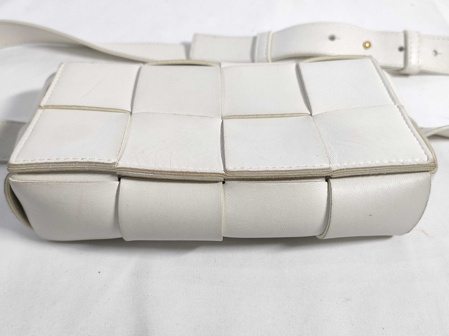 BOTTEGA VENETA Cassette Body Bag Maxi Intrecciato Shoulder Bag