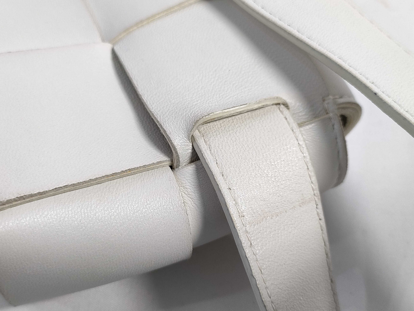 BOTTEGA VENETA Cassette Body Bag Maxi Intrecciato Shoulder Bag