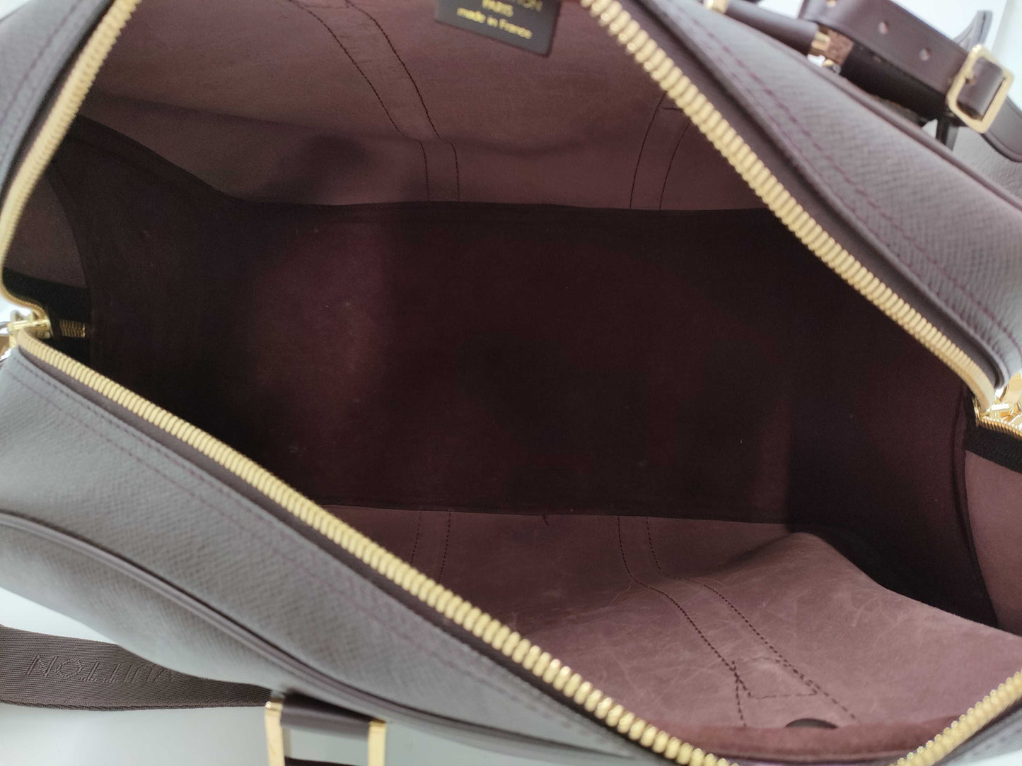 LOUIS VUITTON Boston Bag Taiga Kendall GM with Stitching, Personalized Name, M30116