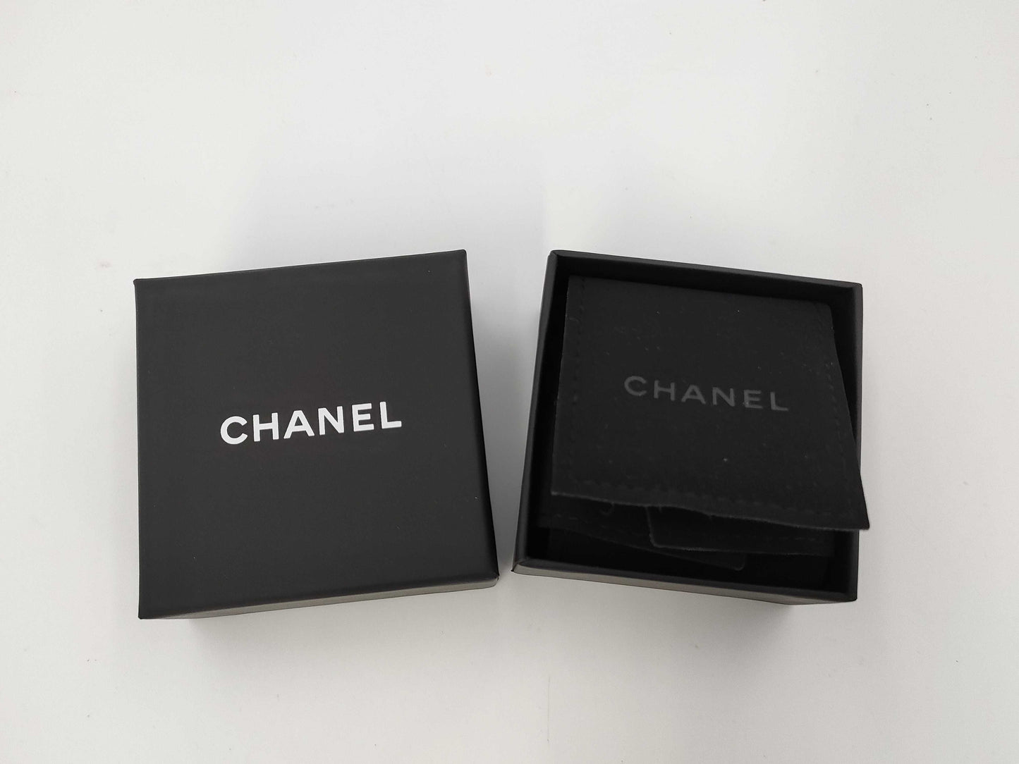CHANEL pearl earrings