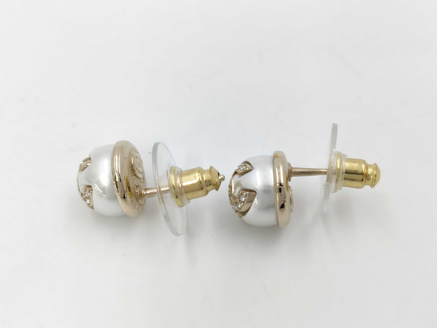 CHANEL pearl earrings
