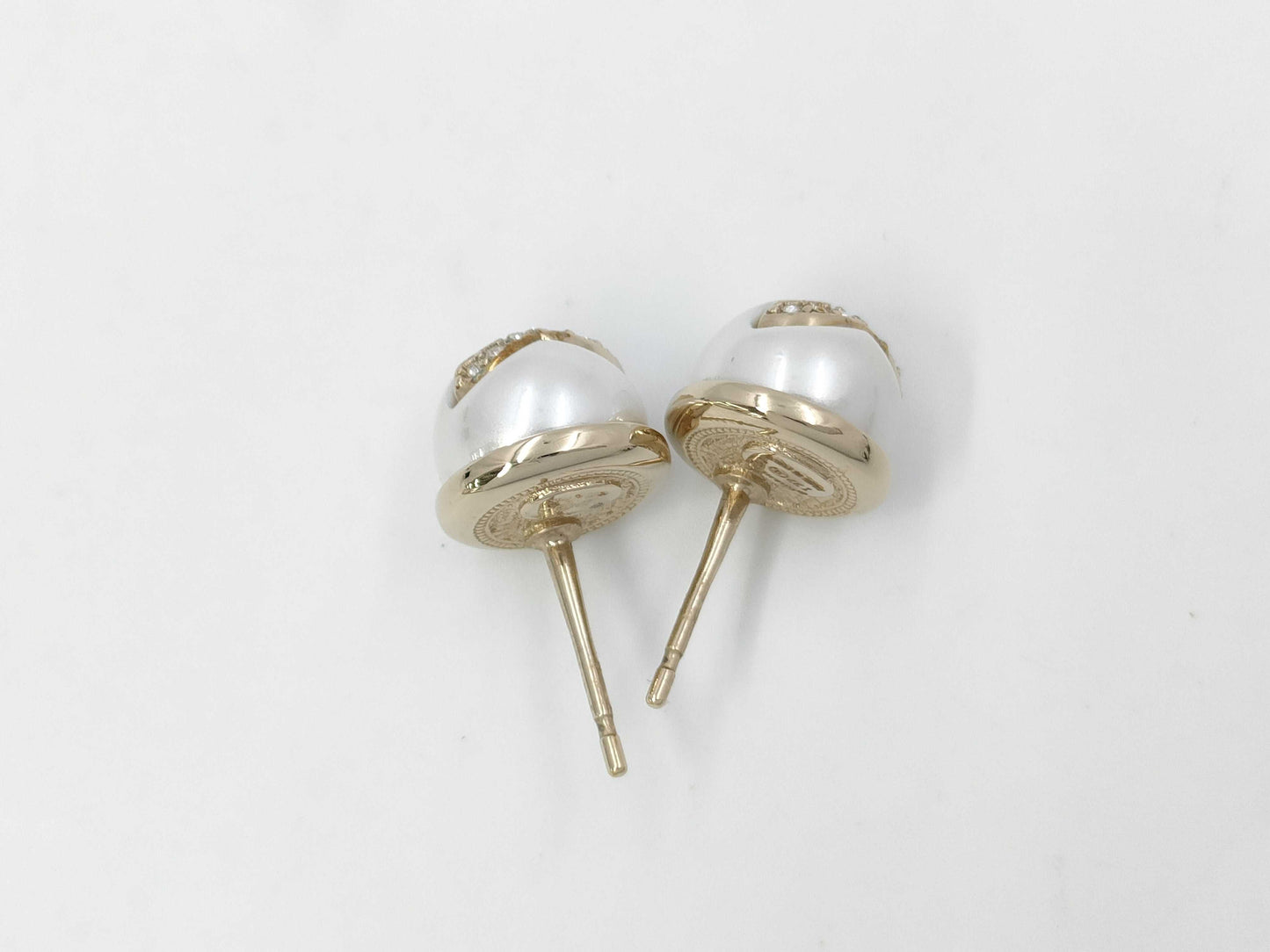 CHANEL pearl earrings