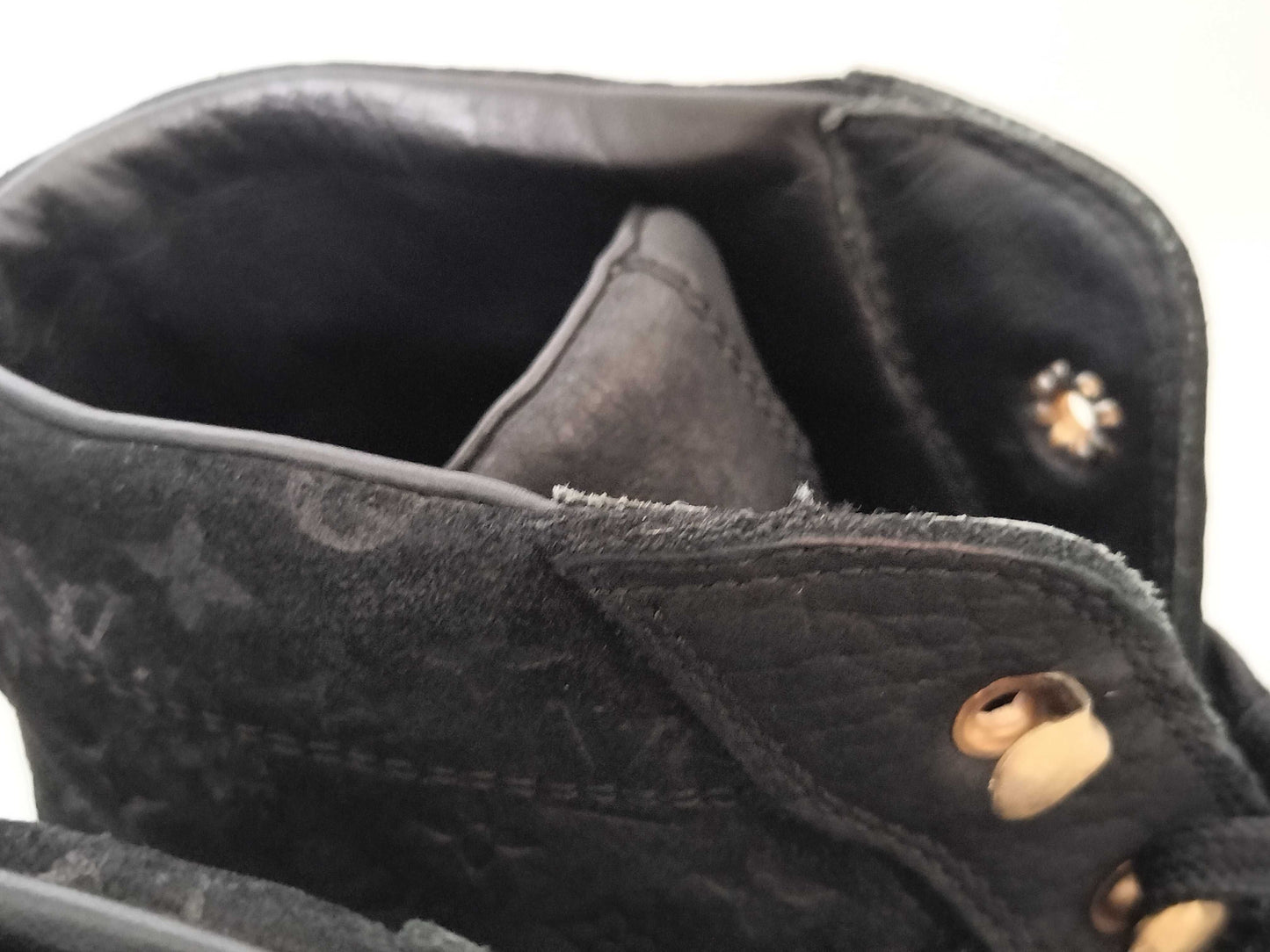 LOUIS VUITTON GO01930193 Louis Vuitton Women's Sneakers Size 35 Black