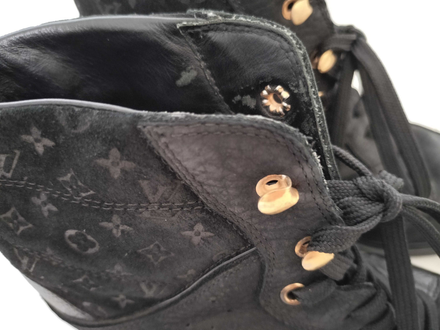 LOUIS VUITTON GO01930193 Louis Vuitton Women's Sneakers Size 35 Black