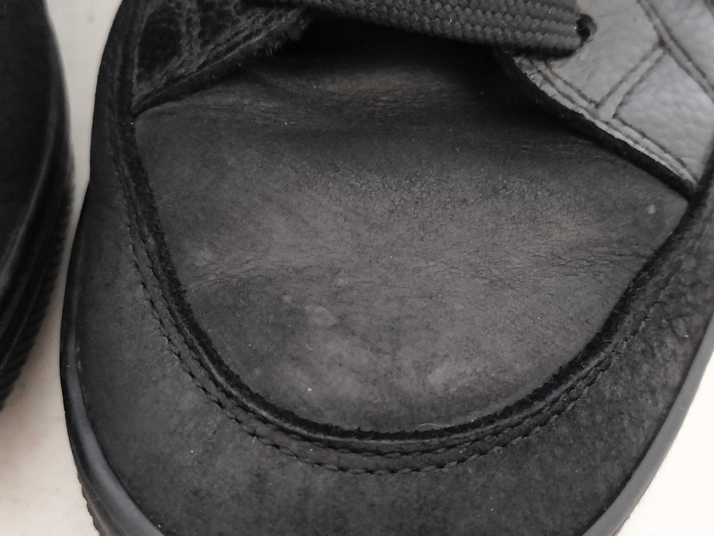 LOUIS VUITTON GO01930193 Louis Vuitton Women's Sneakers Size 35 Black