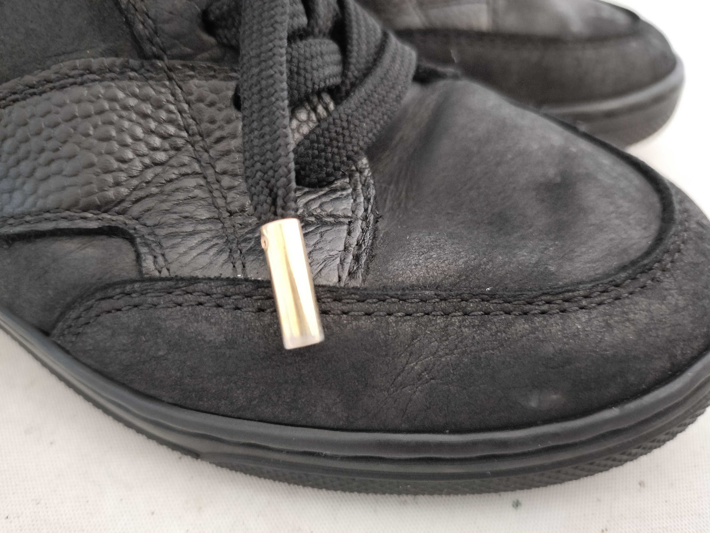 LOUIS VUITTON GO01930193 Louis Vuitton Women's Sneakers Size 35 Black